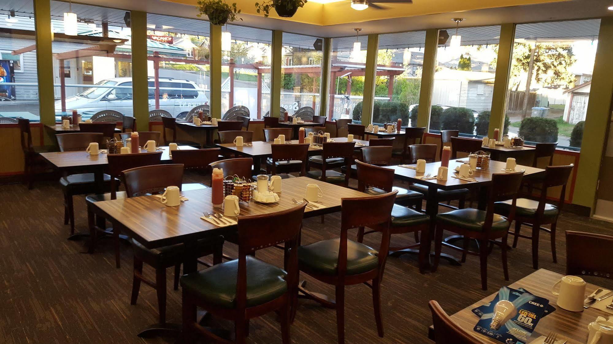 Scott'S Inn & Suites Kamloops Extérieur photo